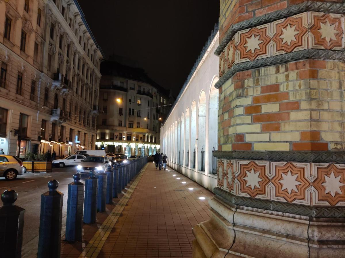 Suzan'S Apartment In The Heart Of Budapest Exterior photo